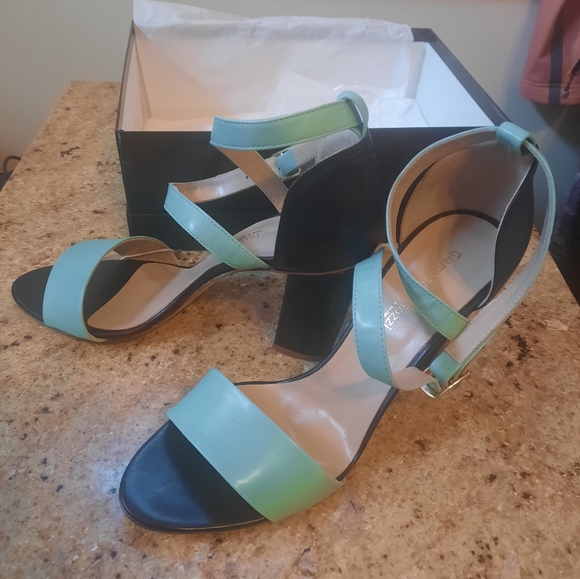 Womans Heeled Sandals - Picture 2 of 6